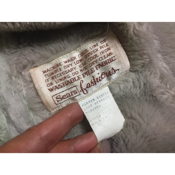 Over-sized Gray Teddy Bear Faux Fur Winter Coat - Picture 8 of 8